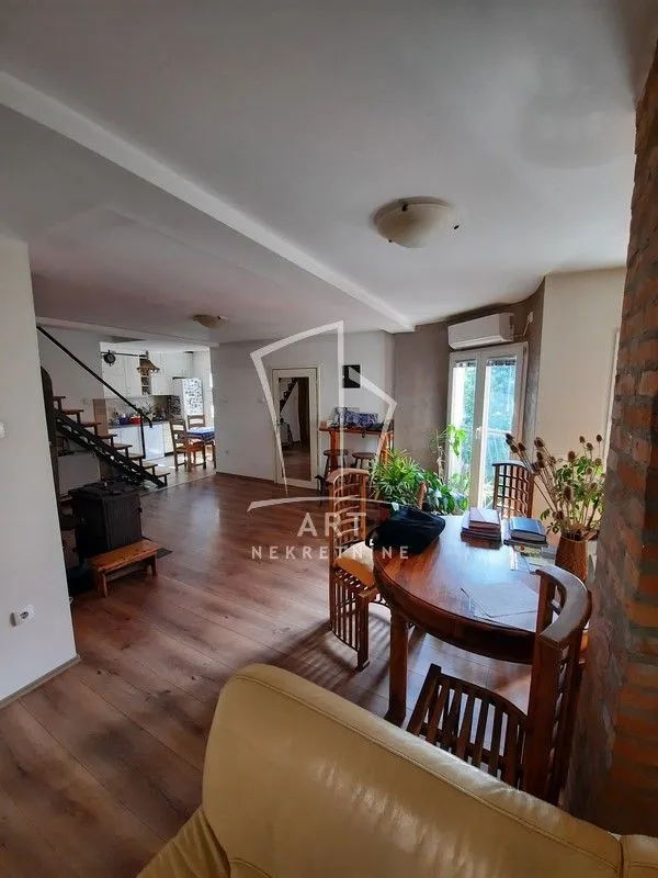 Prodaja, petosoban stan, 126m², Zvezdara, Zvezdara Sve Podlokacije