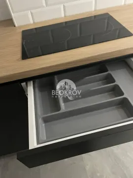 Kitchen unit with a cutlery drawer and a built-in cooktop. - image 6