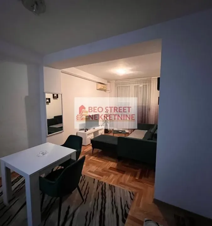 Izdavanje, dvosoban stan, 55m², Đeram Pijaca, Beograd