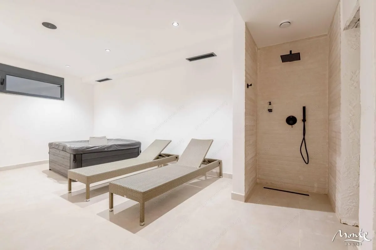 Sale, house, 240m², Kamenovo, Budva