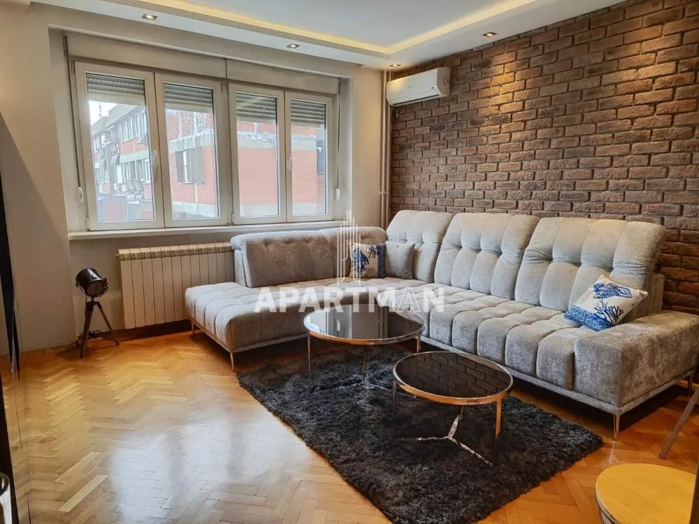 Stan-na-dan, dvosoban stan, 53m², Južni Bulevar, Vračar Sve Podlokacije