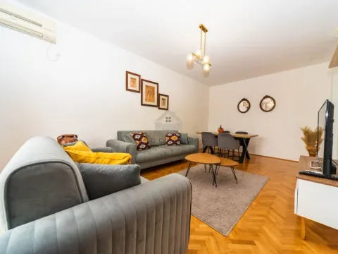 Prodaja, dvosoban stan, 63m², Centar, Podgorica - image 2