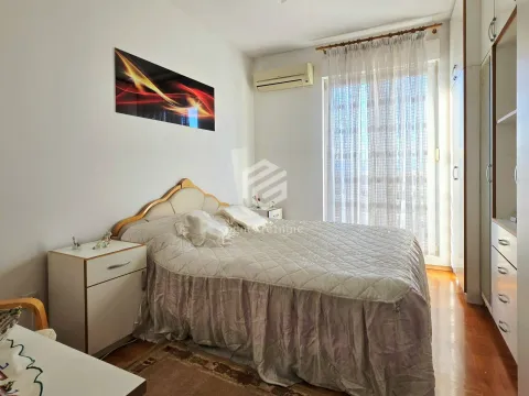 Izdavanje, dvosoban stan, 55m², Stari Aerodrom, Podgorica - image 6