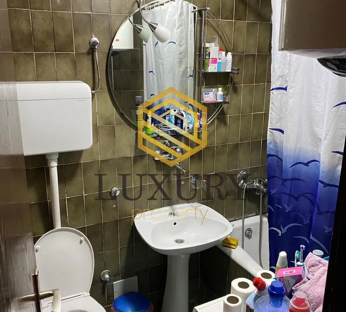 Prodaja, dvosoban stan, 76m², Blok 5, Podgorica