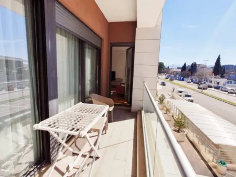 Izdavanje, dvosoban stan, 116m², Preko Morače, Podgorica - image 3