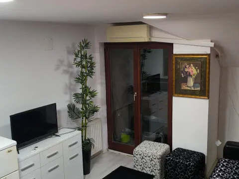 Izdavanje, jednosoban stan, 37m², Centar, Jagodina - image 2