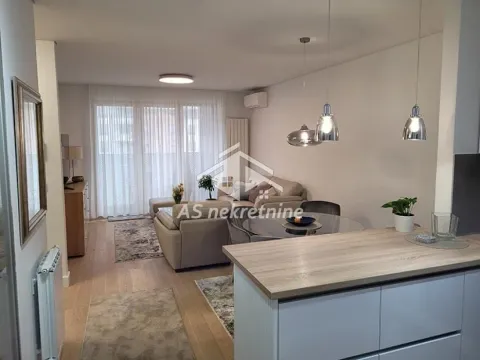Izdavanje, trosoban stan, 82m², Novi Beograd Sve Podlokacije, Beograd - image 4