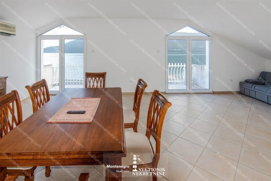 Prodaja, trosoban stan, 118m², Topla, Herceg Novi