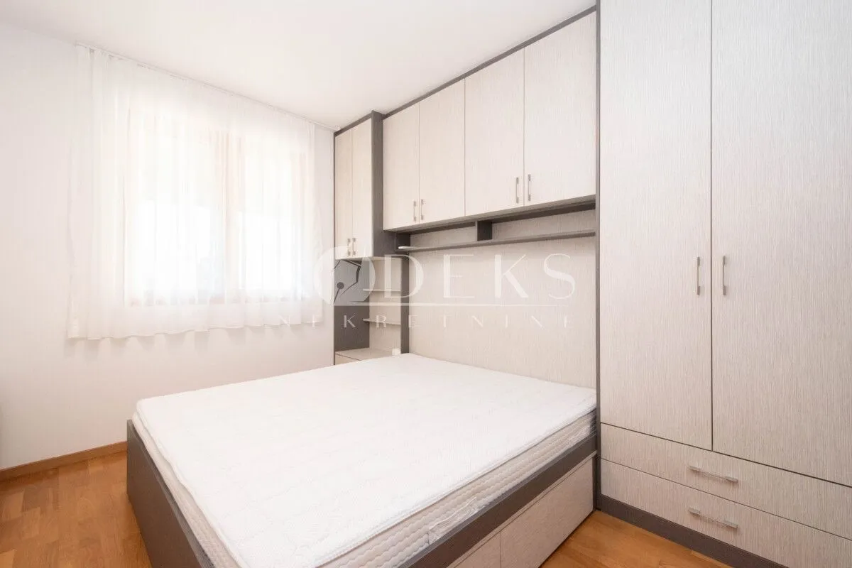 Izdavanje, jednosoban stan, 43m², Tološka šuma, Podgorica