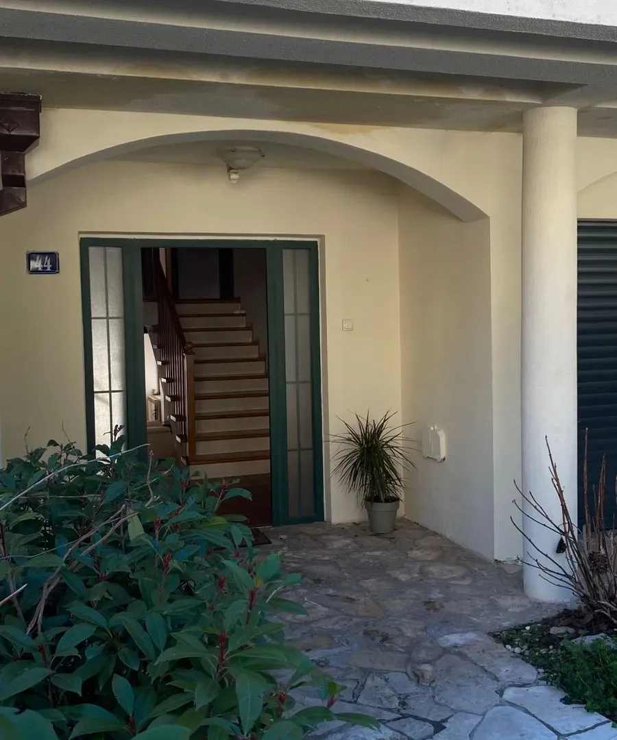 Rent, house, 285m², Gorica C, Podgorica