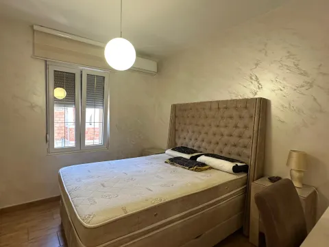 Izdavanje, jednosoban stan, 63m², Centar, Tivat - image 13