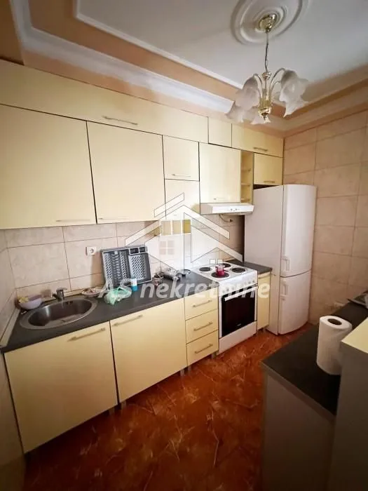 Izdavanje, trosoban stan, 60m², Brace Jerković, Voždovac Sve Podlokacije