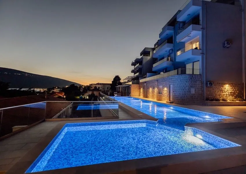 Prodaja, dvosoban stan, 91m², Baošići, Herceg Novi
