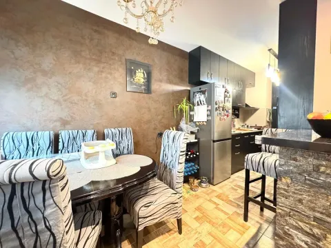 Sale, three bedroom apartment, 84m², Kalenić Pijaca, Vračar Sve Podlokacije - image 3