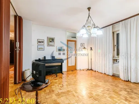 Sale, three bedroom apartment, 73m², Vračar Sve Podlokacije, Beograd - image 2