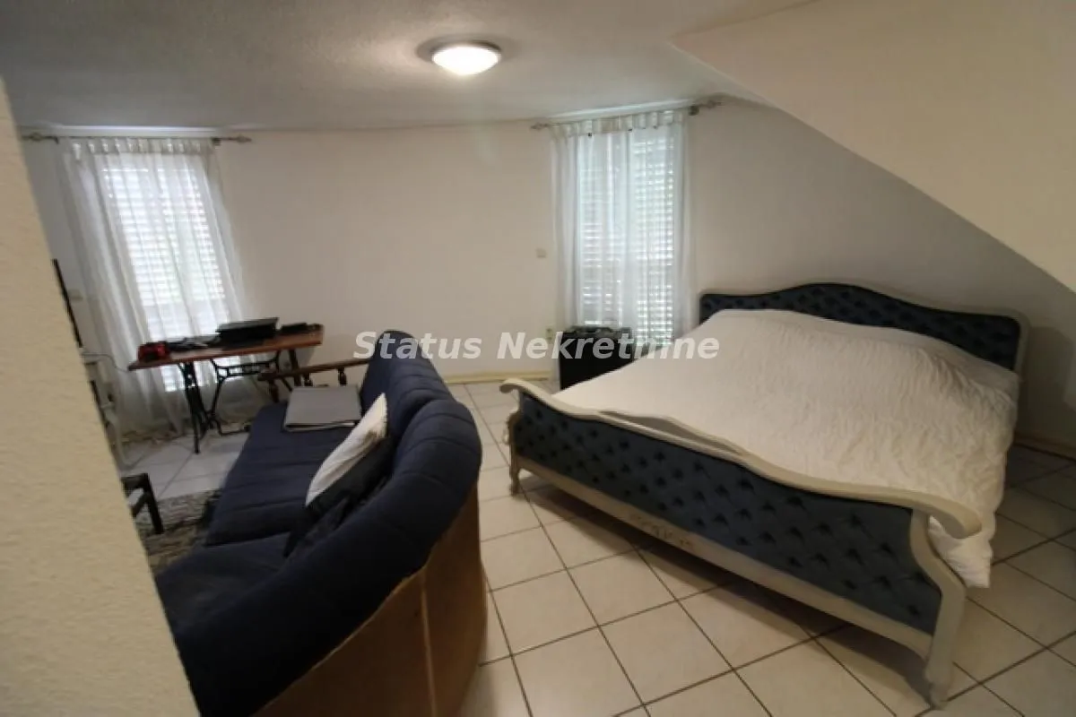 Prodaja, kuća, 416m², Sremska Mitrovica, Srbija