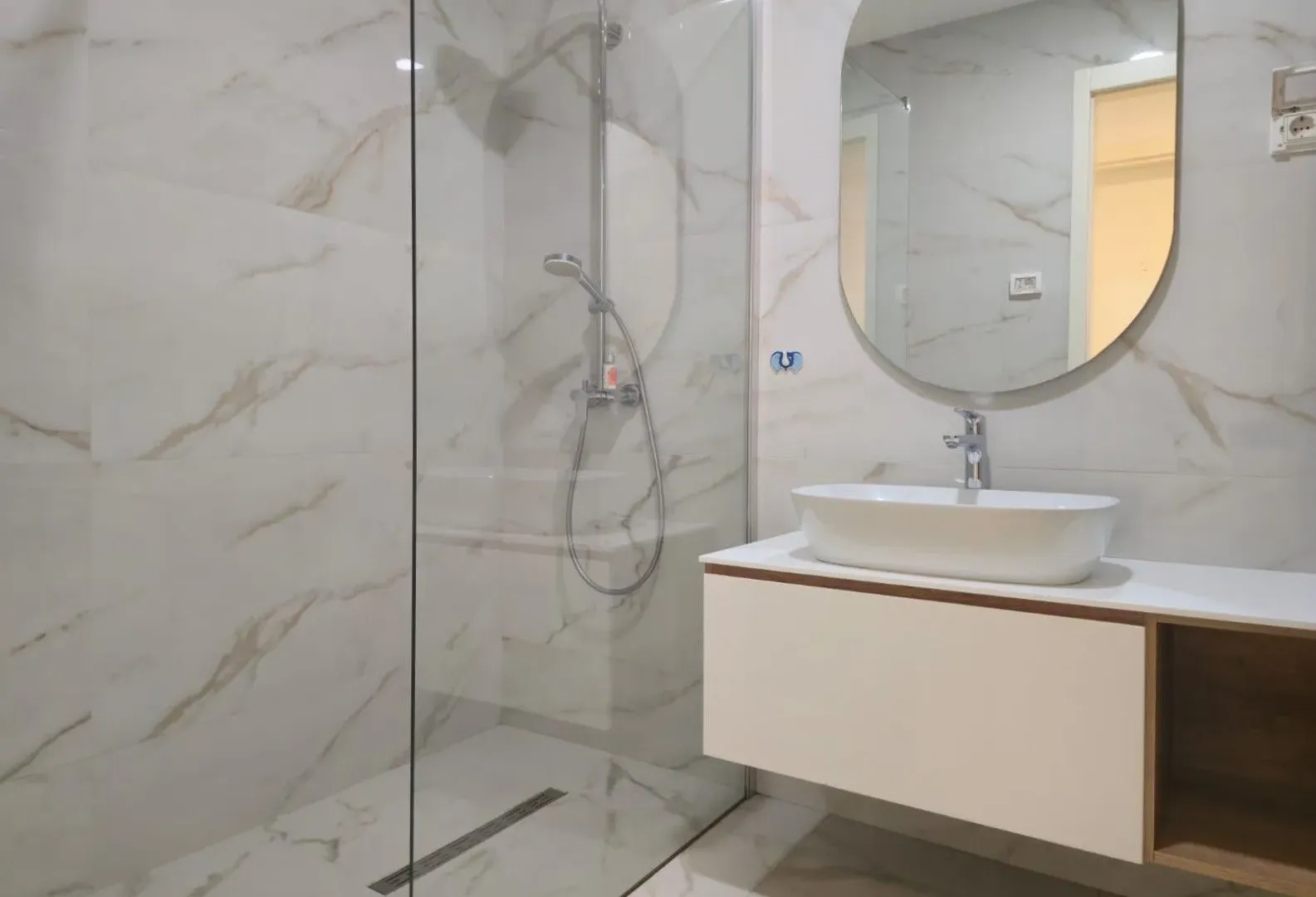 Izdavanje, trosoban stan, 107m², Kruševac, Podgorica