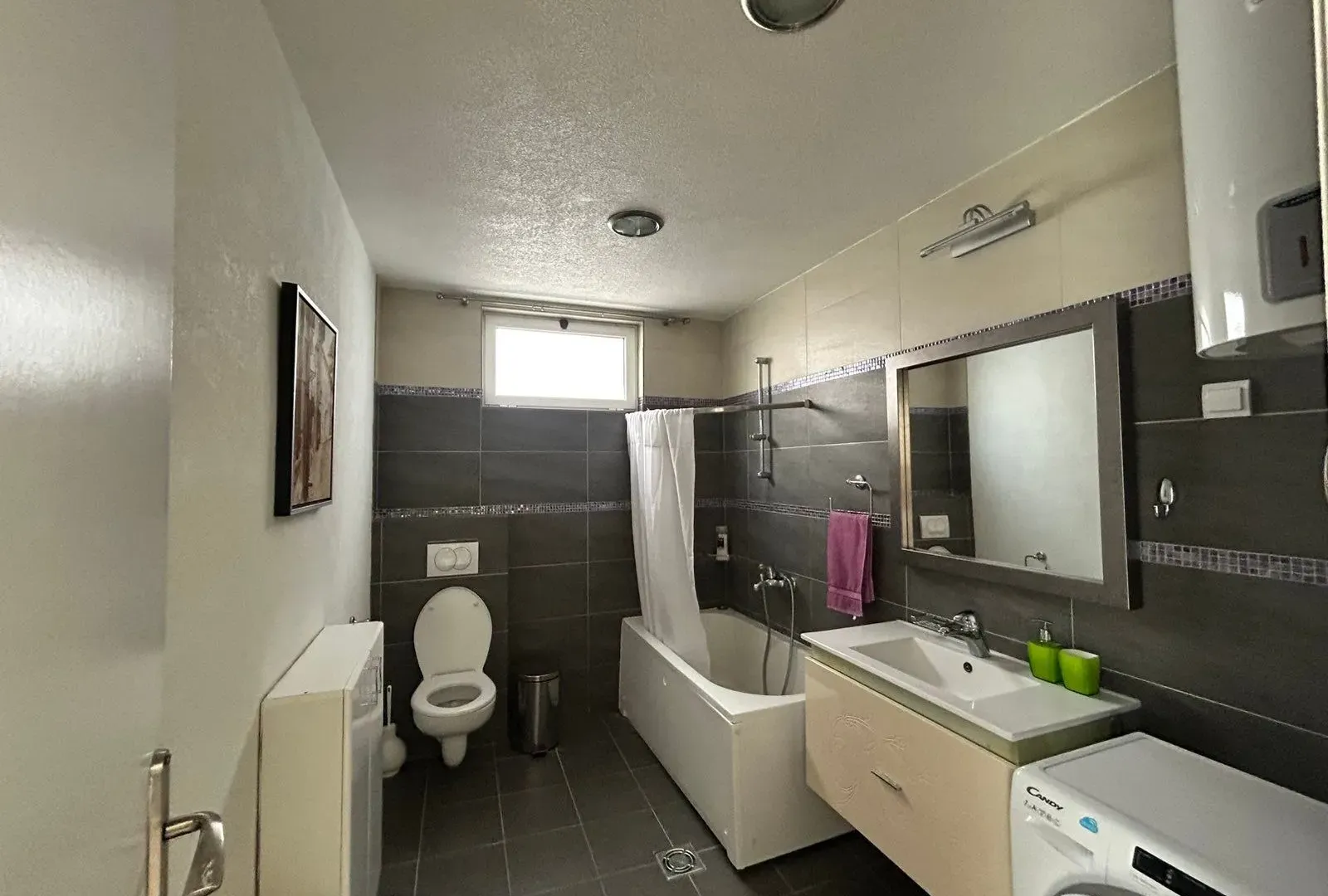 Izdavanje, jednosoban stan, 65m², Šušanj, Bar