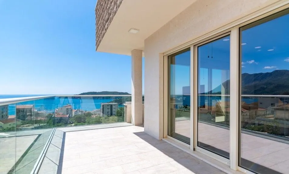 Sale, house, 400m², Bečići, Budva