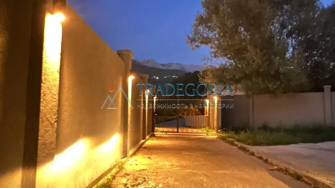 Prodaja, dvosoban stan, 79m², Lastva Grbaljska, Kotor