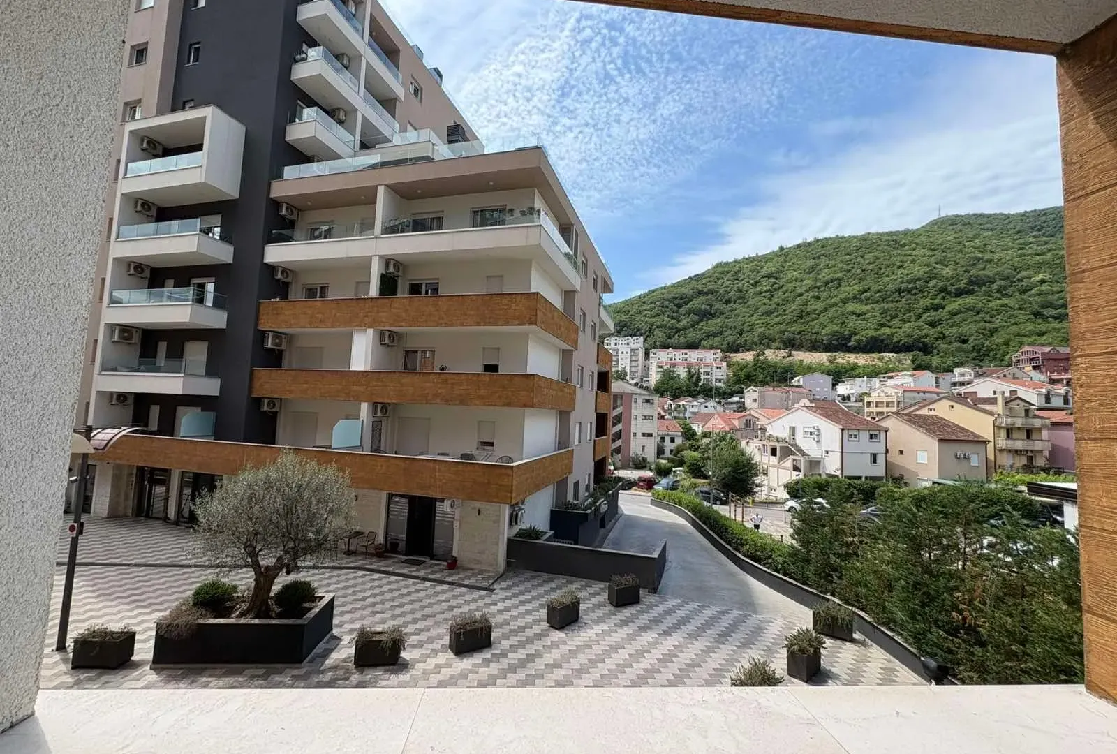 Rent, studio apartment, 37m², Golubovina, Budva