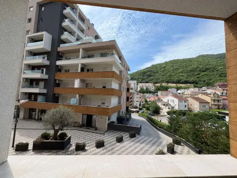 Rent, studio apartment, 37m², Golubovina, Budva - image 11