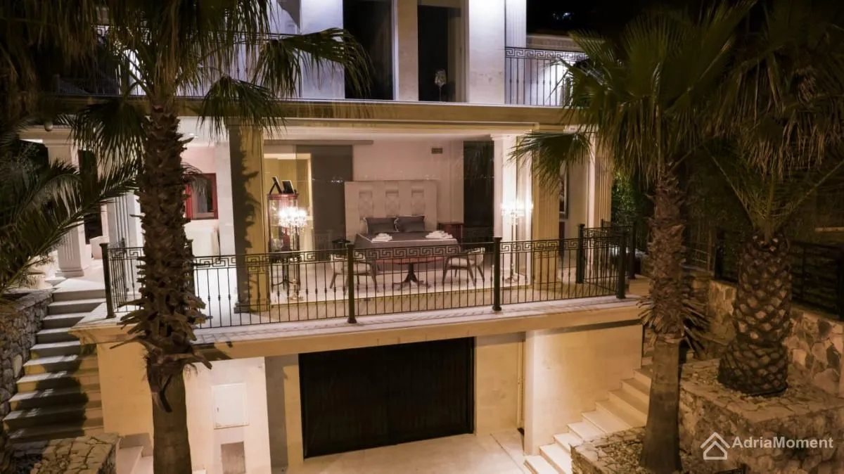 Prodaja, kuća, 238m², Krašići, Tivat