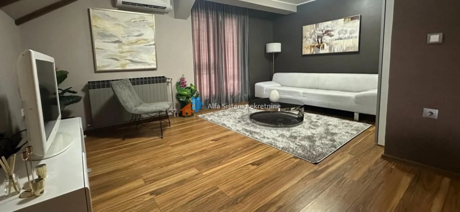 Rent, two bedroom apartment, 80m², Filmski Grad, Beograd