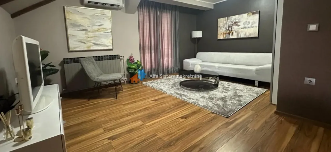 Rent, two bedroom apartment, 80m², Filmski Grad, Beograd