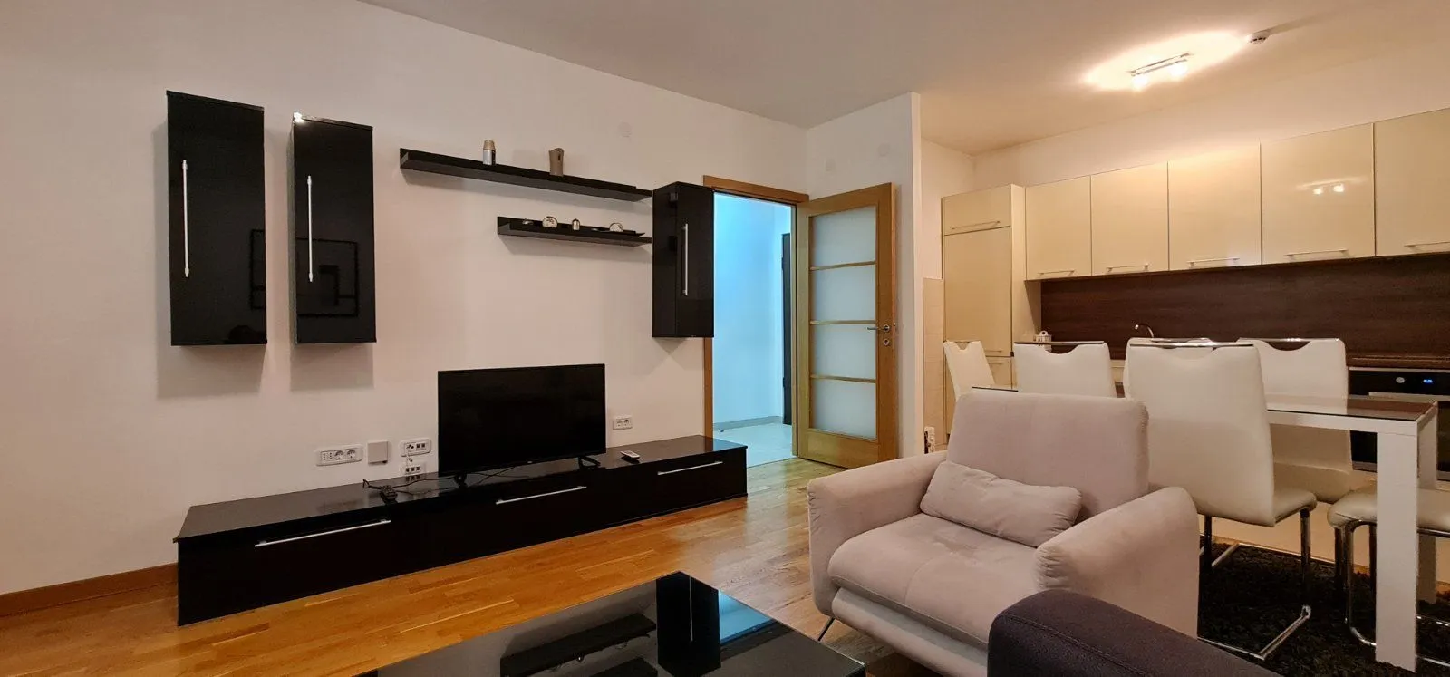 Rent, apartment, 68m², City Kvart, Podgorica