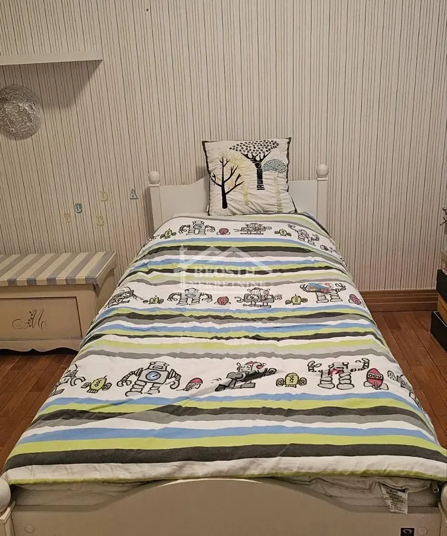 Izdavanje, stan, 191m², Stari Grad, Beograd