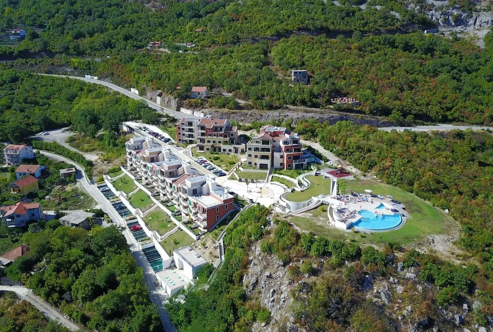 Prodaja, dvosoban stan, 84m², Morinj, Kotor
