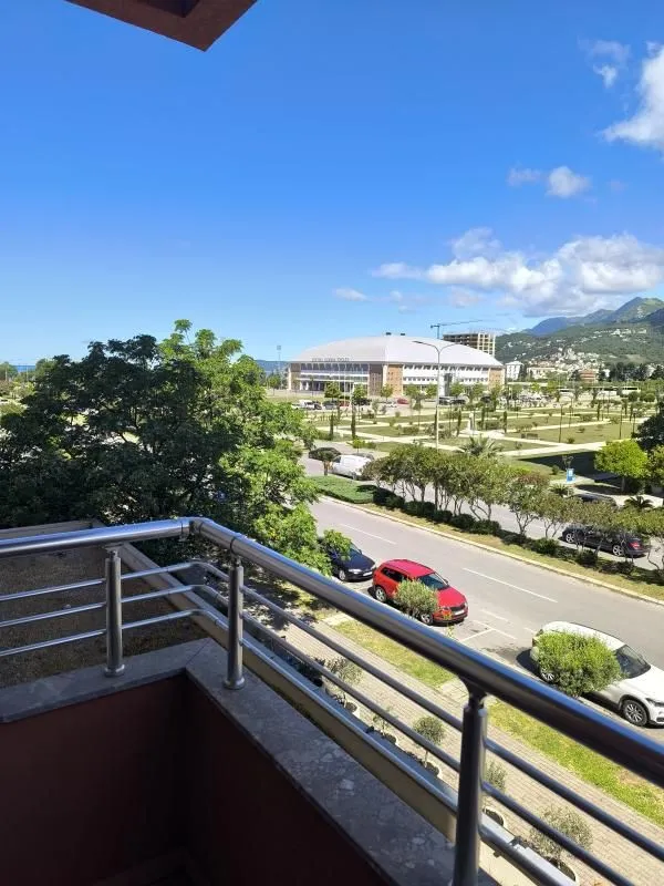 Rent, two bedroom apartment, 84m², Bar, Crna Gora