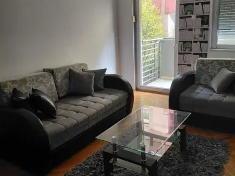 Izdavanje, garsonjera, 30m², Stari grad, Novi Sad - image 2