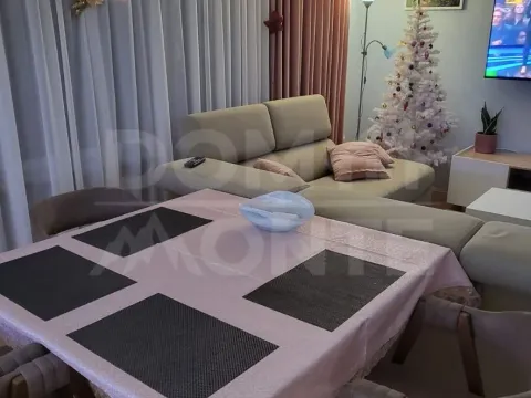 Prodaja, trosoban stan, 110m², Centar, Tivat - image 11