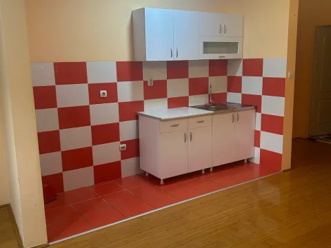 Rent, three bedroom apartment, 62m², Višnjica, Palilula Sve Podlokacije - image 5