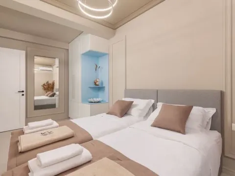 Sale, three bedroom apartment, 105m², Dobrota, Kotor - image 6