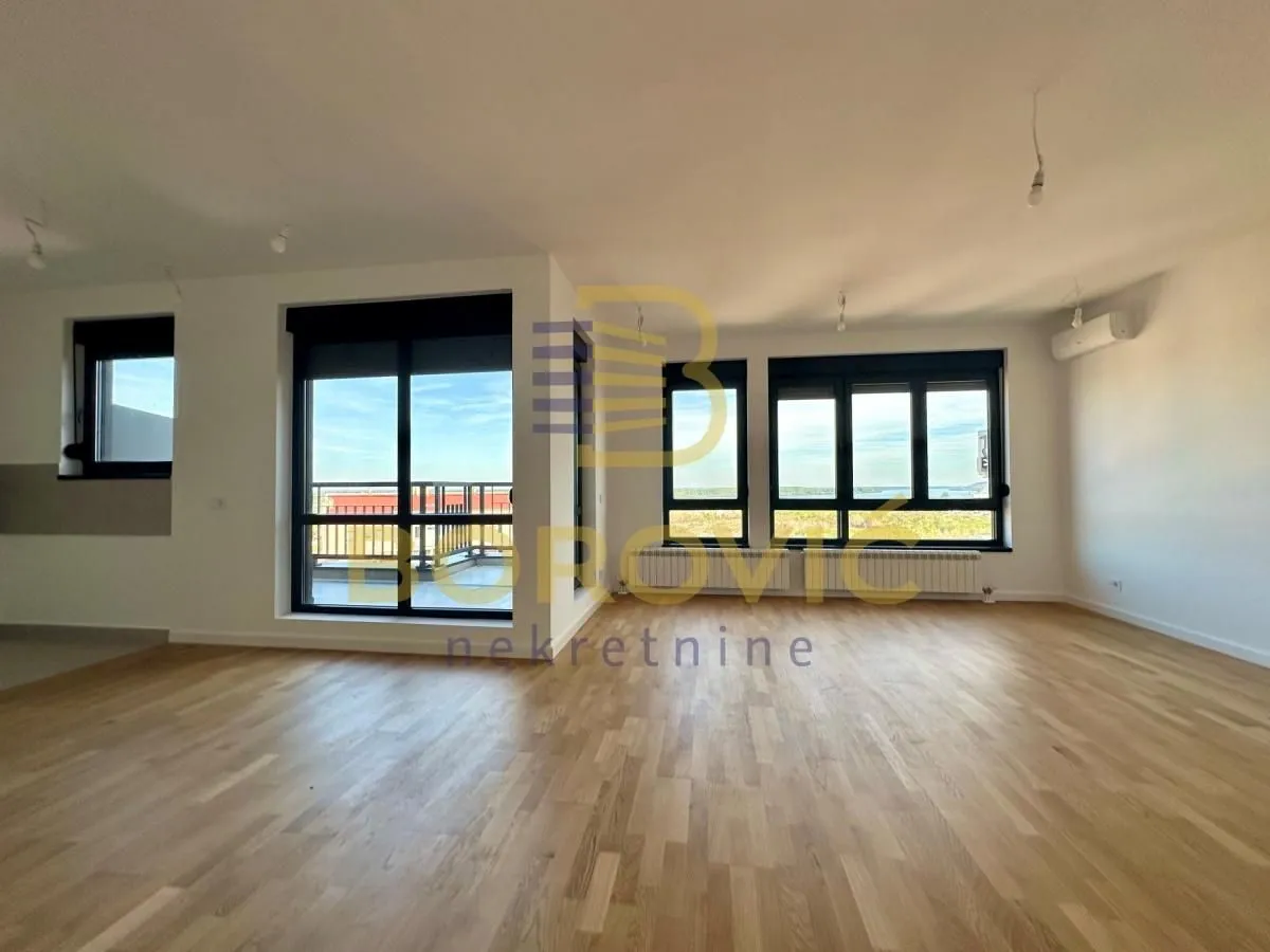 Prodaja, četvorosoban stan, 124m², Karaburma, Palilula Sve Podlokacije