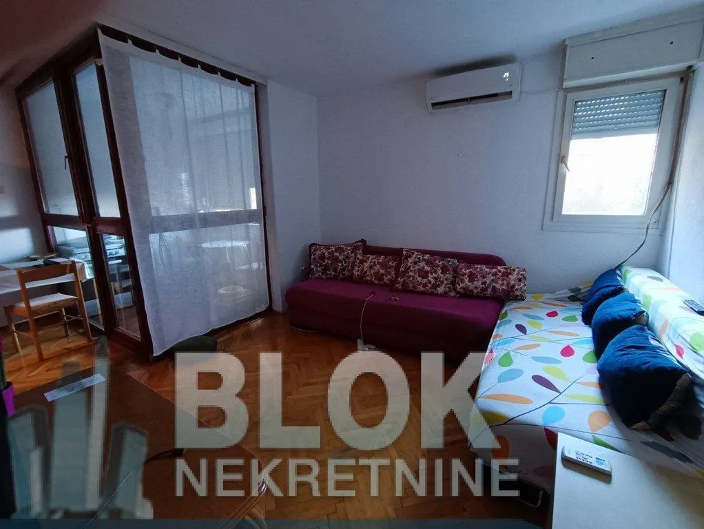 Izdavanje, jednosoban stan, 27m², Blok 5, Podgorica
