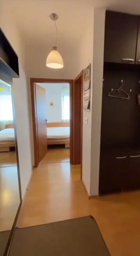 Izdavanje, jednosoban stan, 51m², Podmaine, Budva