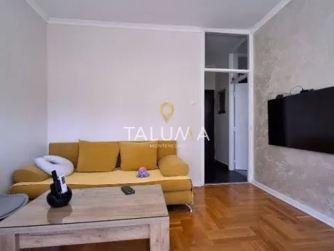 Sale, one bedroom apartment, 54m², Tuški Put, Podgorica - image 8