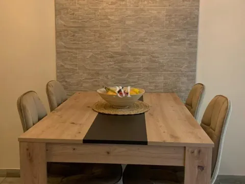 Izdavanje, trosoban stan, 100m², Dumidran, Tivat - image 4