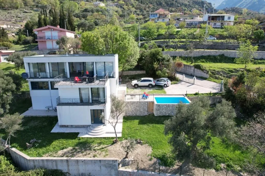 Sale, house, 270m², Velembusi, Bar