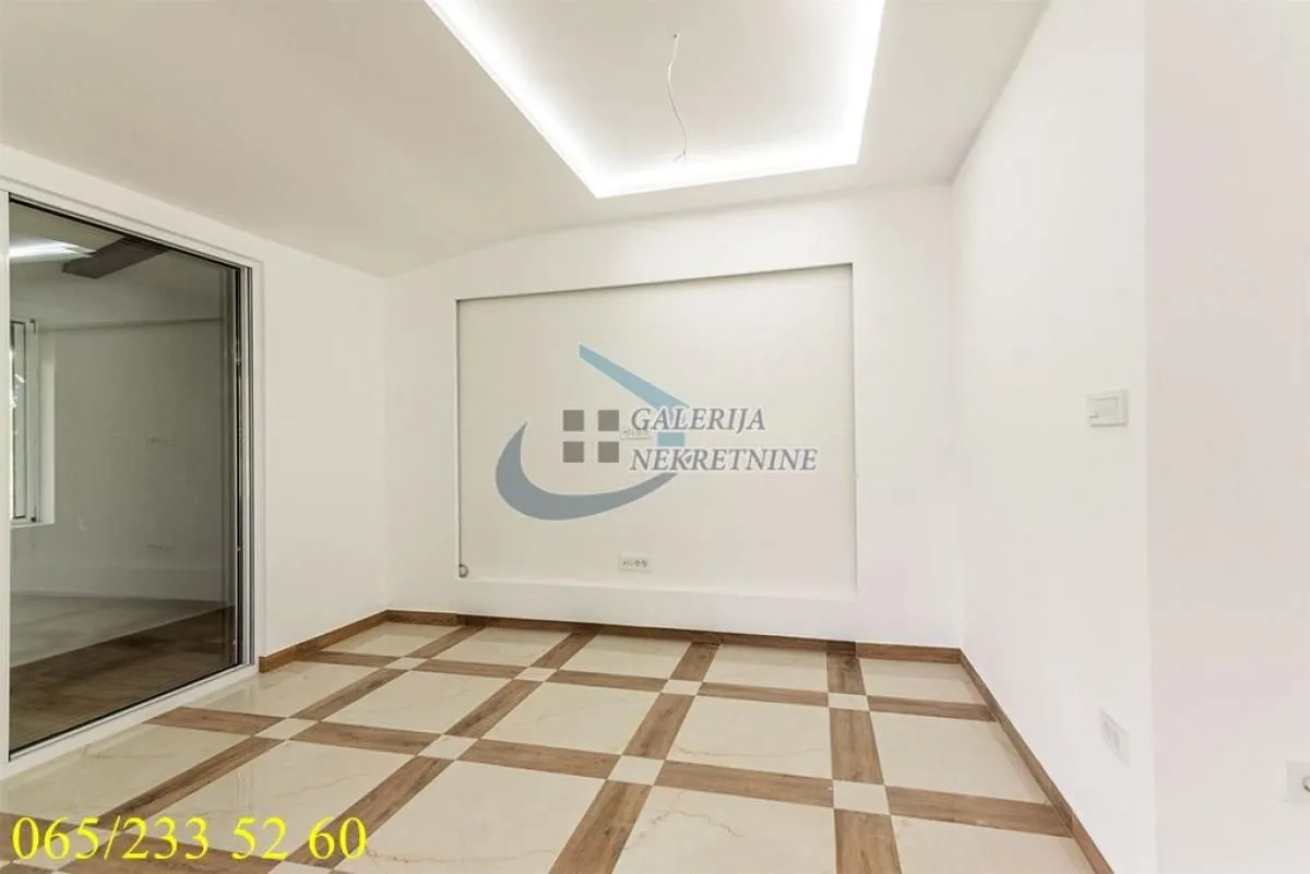 Sale, three bedroom apartment, 68m², Hala Pionir, Palilula Sve Podlokacije