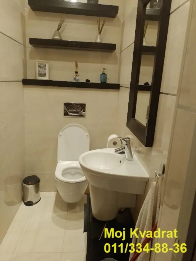 Izdavanje, trosoban stan, 126m², Vukov Spomenik, Zvezdara Sve Podlokacije