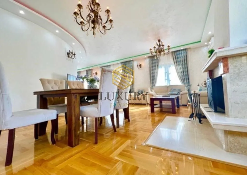Sale, house, 400m², Markovići, Budva
