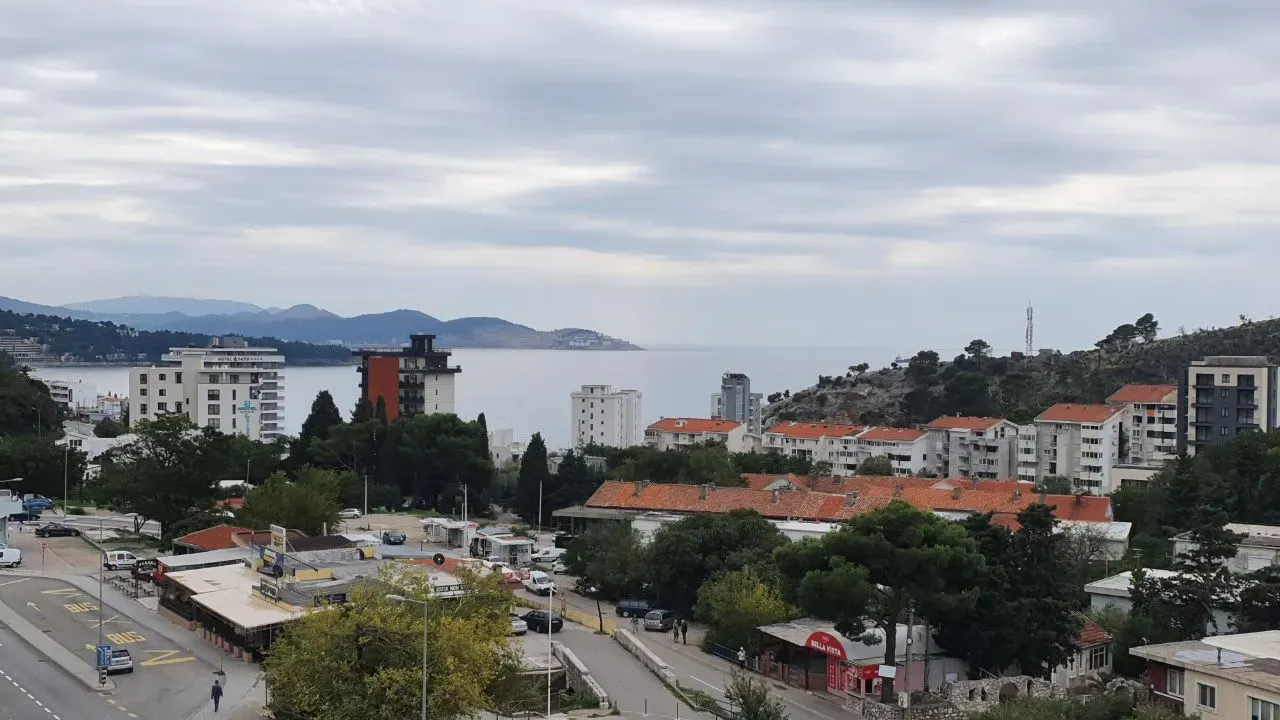 Sale, two bedroom apartment, 66m², Sutomore, Bar