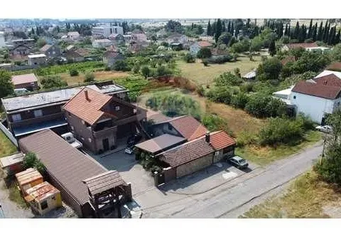 Prodaja, plac, Tološi, Podgorica - image 2