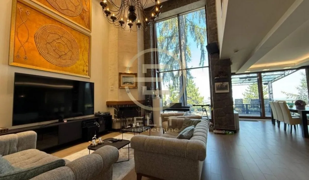 Prodaja, kuća, 318m², Petrovaradin, Novi Sad