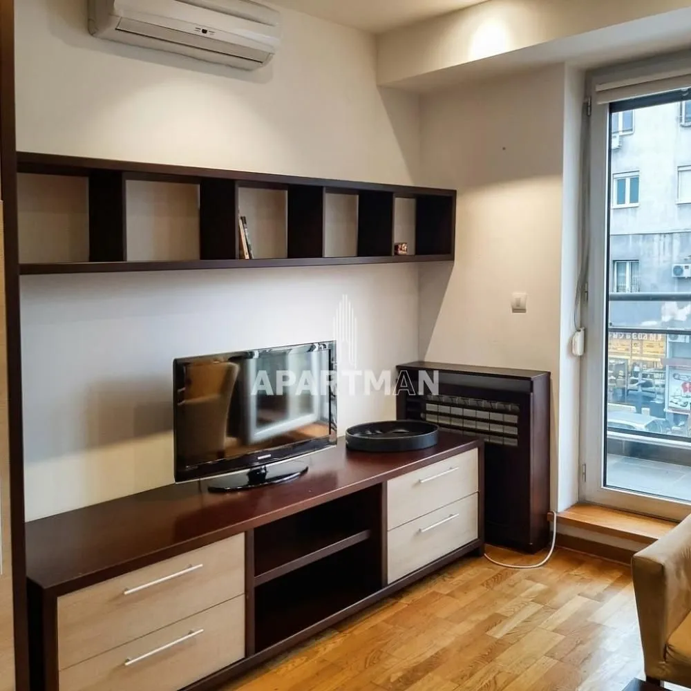 Rent, two bedroom apartment, 41m², Stari Grad, Beograd